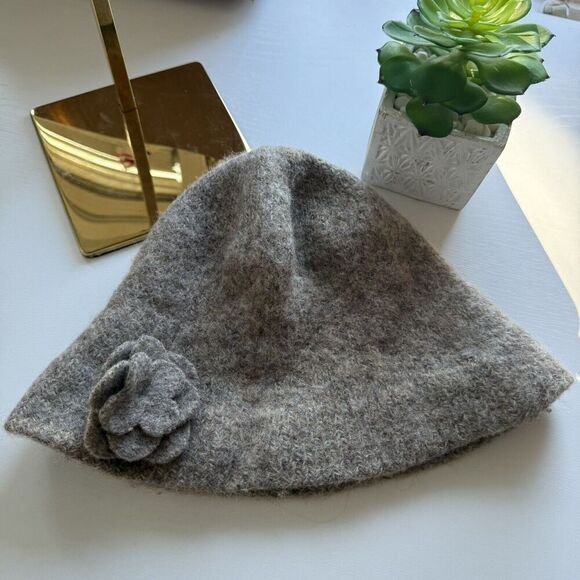 Barbour Hat Womens Gray Rose Clouche Lambs Wool Made‎ in Scotland - Picture 1 of 8